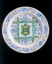 Piatto con il Leone Rampante, manifattura di Cafaggiolo