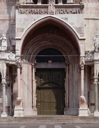 Protiro della cattedrale, fine XIII-inizio XIV secolo