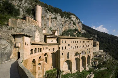 Veduta del Monastero di San Benedetto (Sacro Speco) costruito dal XII secolo, Subiaco (Roma), Italia