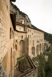 Veduta del Monastero di San Benedetto (Sacro Speco) costruito dal XII secolo, Subiaco (Roma), Italia