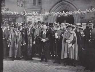 Lichfield Greenhill Bower, raduno per la processione