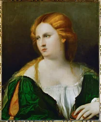 Giovane donna in abito verde, una scatola in mano (legno di pioppo)