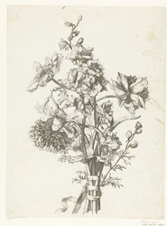 Bouquet con anemoni, un giacinto e delphinium