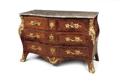 Comò Louis XV bombe, terzo quarto del XVIII secolo