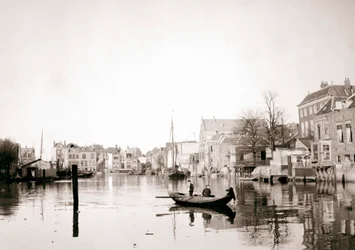 Barca sul canale, Dordrecht, Paesi Bassi, 1898