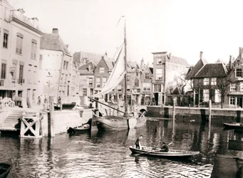 Cortile del canale, Dordrecht, Paesi Bassi, 1898