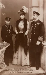 Re Giorgio V, la regina Maria e il principe di Galles