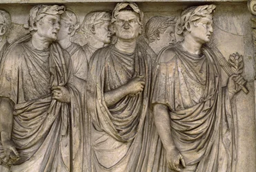 Ara Pacis Augustae, un altare indipendente di un gruppo di vedove, magistrati, sacerdoti
