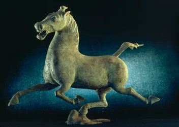 La famosa scultura del Cavallo Volante di Gansu della dinastia Han