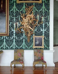 Sedie laterali e girandola, dalla Suite della Galleria, realizzate da James Pascall