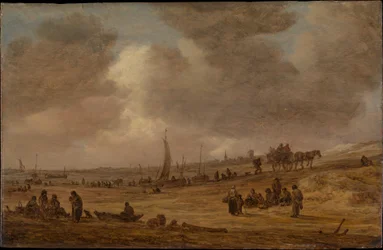 Una spiaggia con barche da pesca