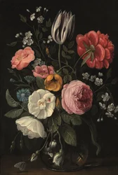 Rose, un tulipano, una peonia, un fiore di ciliegio e un centauro in un vaso di vetro su un ripiano (olio su rame)