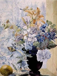 Vaso di fiori misti in una finestra
