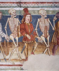 Chiesa fortificata di Hrastovlje, Chiesa della Trinità, La morte accompagna il mercante e il ricco banchiere, Danza della Morte (1490), dettaglio degli affreschi di Janez Iz Kastva, Slovenia
