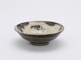 Ciotola da portata individuale, Kyushu o Kyoto, periodo Edo, XVIII-XIX secolo