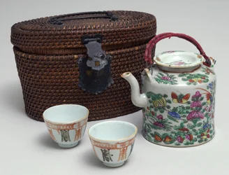 Set da tè giapponese con custodia in vimini, c.1850