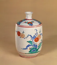 Bottiglia Kakiemon con decorazione floreale, Periodo Edo, c.1660