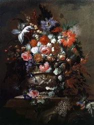 Natura morta di fiori e uva