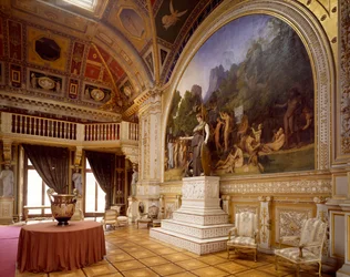 Sala da ballo del Castello di Dampierre, con affreschi di Ingres e statua colossale di Minerva, Francia