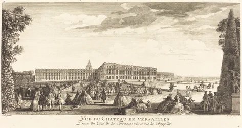 Vista del Castello di Versailles presa dal lato della terrazza di fronte alla Cappella