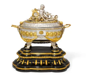 Zuppiera, coperchio e supporto, Malines, c.1780