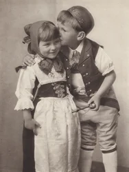 Svizzera: Appenzell, bambini in costume nazionale