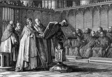 Roberto II il Pio (970-1031), Re dei Franchi, canta durante un servizio religioso davanti a un leggio. Indossa la sua corona e tiene il suo scettro. Incisione di Jean Michel Moreau, detto Moreau le Jeune (1741-1814)