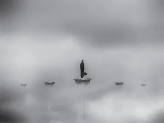 Viaggiatore solitario nella nebbia