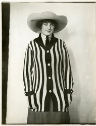 Maglione blazer e cappello di feltro, Forsythe, c.1905-18
