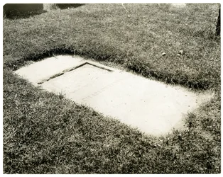 Lapide di Charlotte Temple nel cimitero della Trinity Church, New York, USA, c.1905-25
