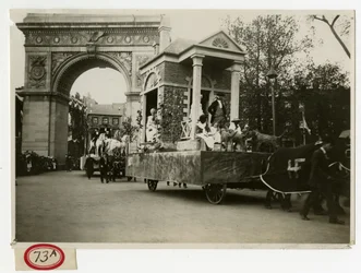 Parata storica Carro della casa coloniale n. 27