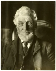 Mr Messenger, uomo delle api, c.1905-09