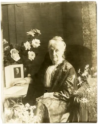 Mrs Greenwich Horne?, c.1905-40