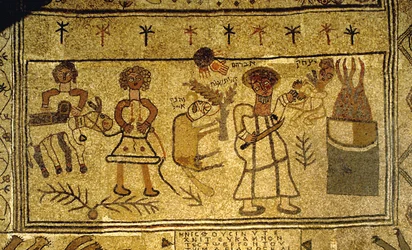 Dettaglio del pavimento a mosaico che raffigura il sacrificio di Isacco