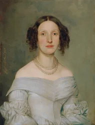 Signora in abito azzurro chiaro