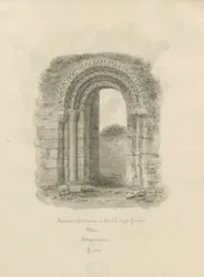 Stone - Antico portale nel giardino del vicariato