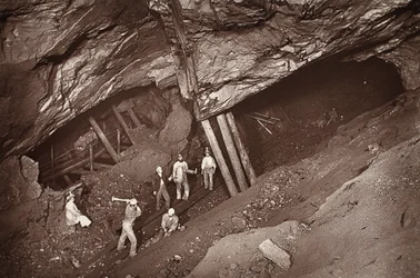 La strada del tram 70, miniera di East Pool, illustrazione da 