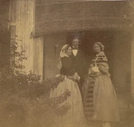 [Contessa Canning con ospiti, Government House, Allahabad], 1858