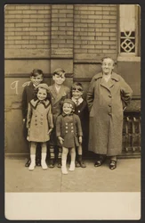 [Gruppo di bambini]