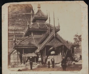 Vista nord-est della Grande Pagoda a Prome (Pyay)