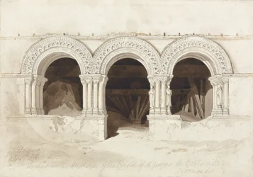 Archi nel lato ovest del chiostro di St. Georges de Boscherville, vicino a Rouen, Normandia