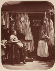 Un negozio di vestiti usati, Seven Dials