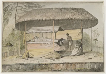 Waheiadooa, capo di Oheitepeha, in stato, registrato dal Capitano Cook durante la sua visita a Tahiti il 19 agosto 1777. Un palco funerario sostiene il cadavere avvolto e un assistente. Sono riparati da una tettoia di paglia e circondati da un basso p