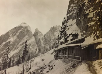 Album "Meine weltkriegs - Erinnerungen South-West Front (Carinzia, Italia, Trentino-Alto Adige) 31/03/1915-12/11/1918 - Josef Zohles Wien": caserma militare nelle Alpi