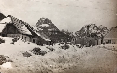 Album "Meine weltkriegs - Erinnerungen Front Sud-Ovest (Carinzia, Italia, Trentino-Alto Adige) 31/03/1915-12/11/1918 - Josef Zohles Wien": vista di Cave del Predil