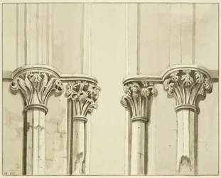 Quattro capitelli vicino alla porta della sagrestia di San Marco