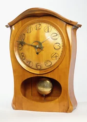 Un orologio da mensola