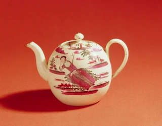 Teiera della pastorella, decorata da David Rhodes, c.1770 (crema)