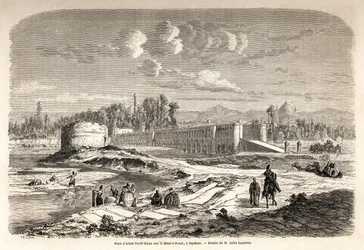 Il ponte Allah Verdi Kahn, eretto intorno al 1608, a Isfahan (Iran)