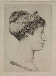 Marie Louise di Profilo